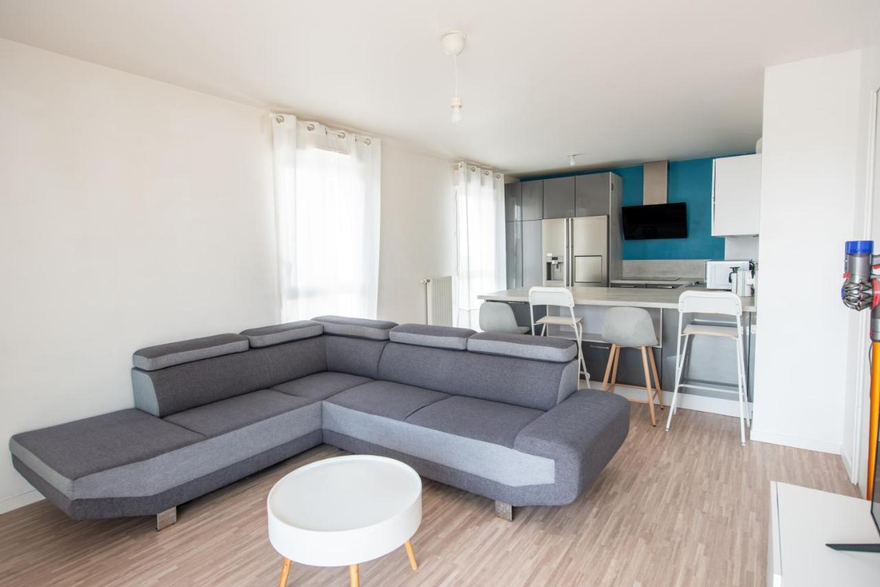 Appartements De 2 Ou 3 Chambres A 40 Minutes De Paris Courcouronnes Exterior photo