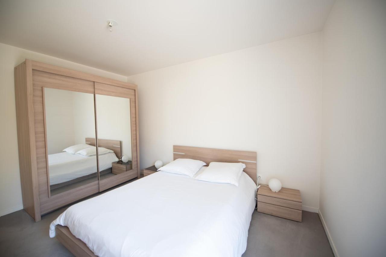 Appartements De 2 Ou 3 Chambres A 40 Minutes De Paris Courcouronnes Exterior photo