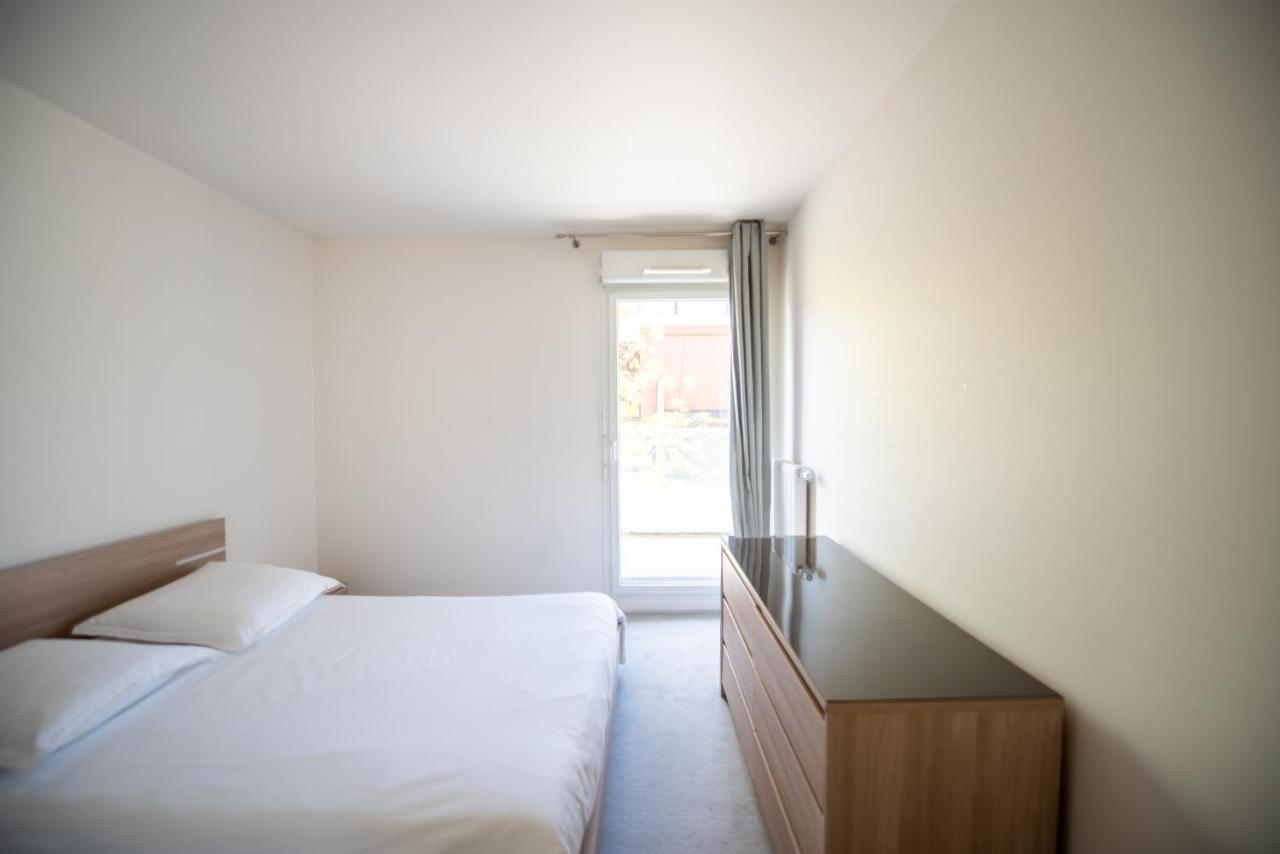Appartements De 2 Ou 3 Chambres A 40 Minutes De Paris Courcouronnes Exterior photo