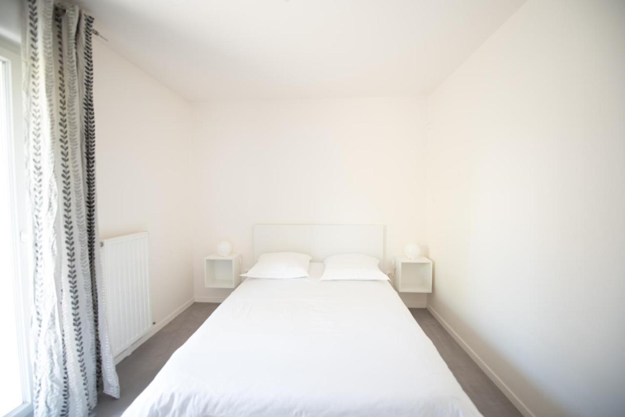 Appartements De 2 Ou 3 Chambres A 40 Minutes De Paris Courcouronnes Exterior photo